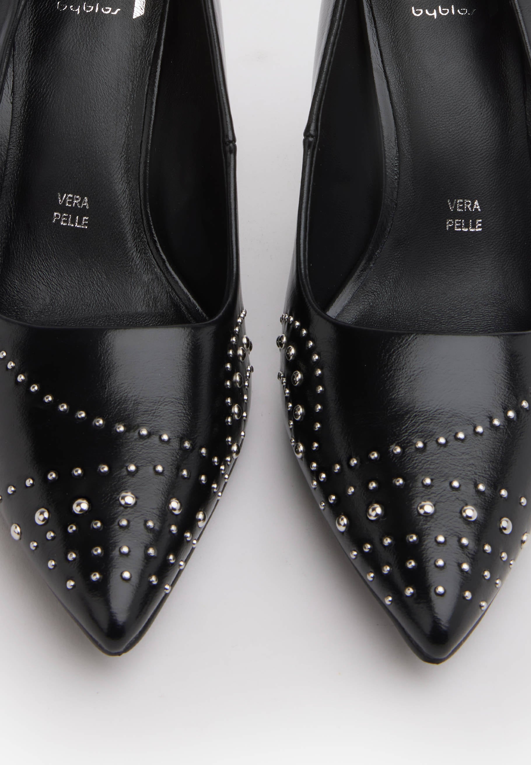 Satisfaction Decollete